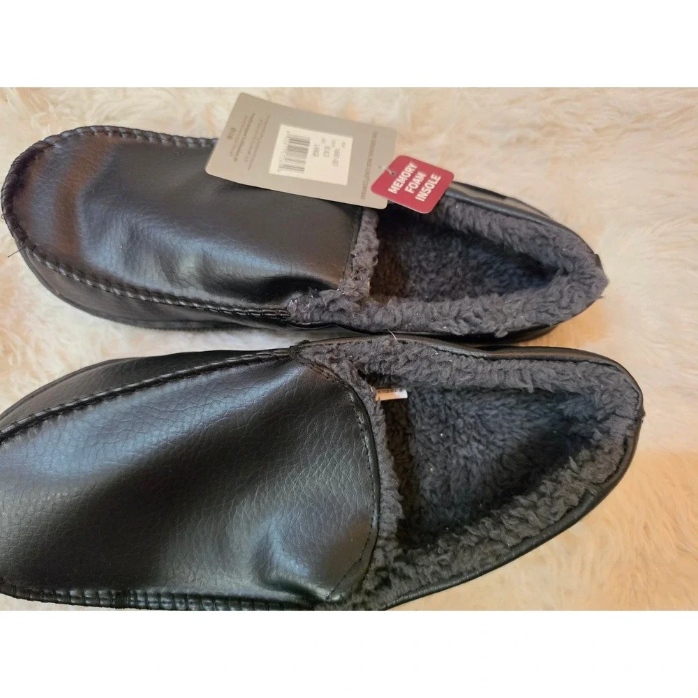 NWT Muk Luks Men's Black Faux Leather Moccasin Slippers Memory Foam Large 12-13